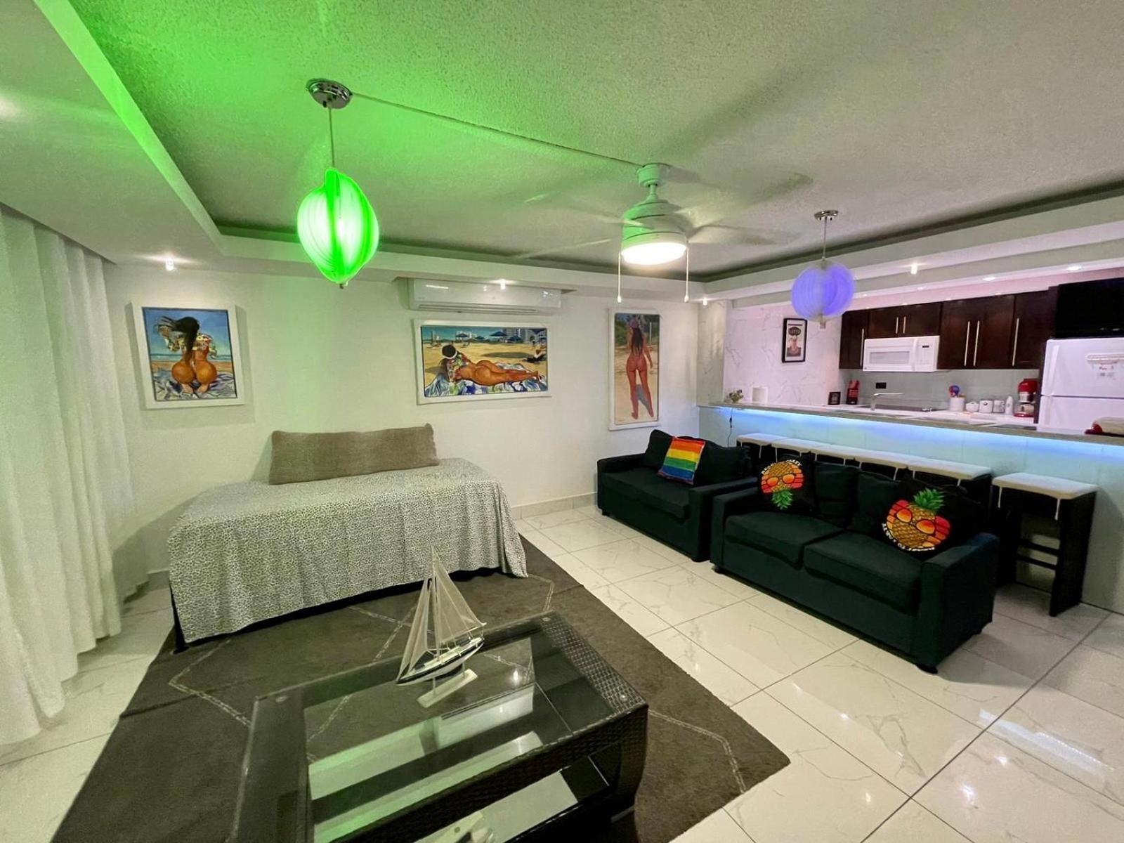 Ocean View Apt On Isla Verde In A 14Th Floor サンジョアン エクステリア 写真