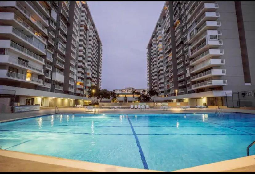 Ocean View Apt On Isla Verde In A 14Th Floor サンジョアン エクステリア 写真