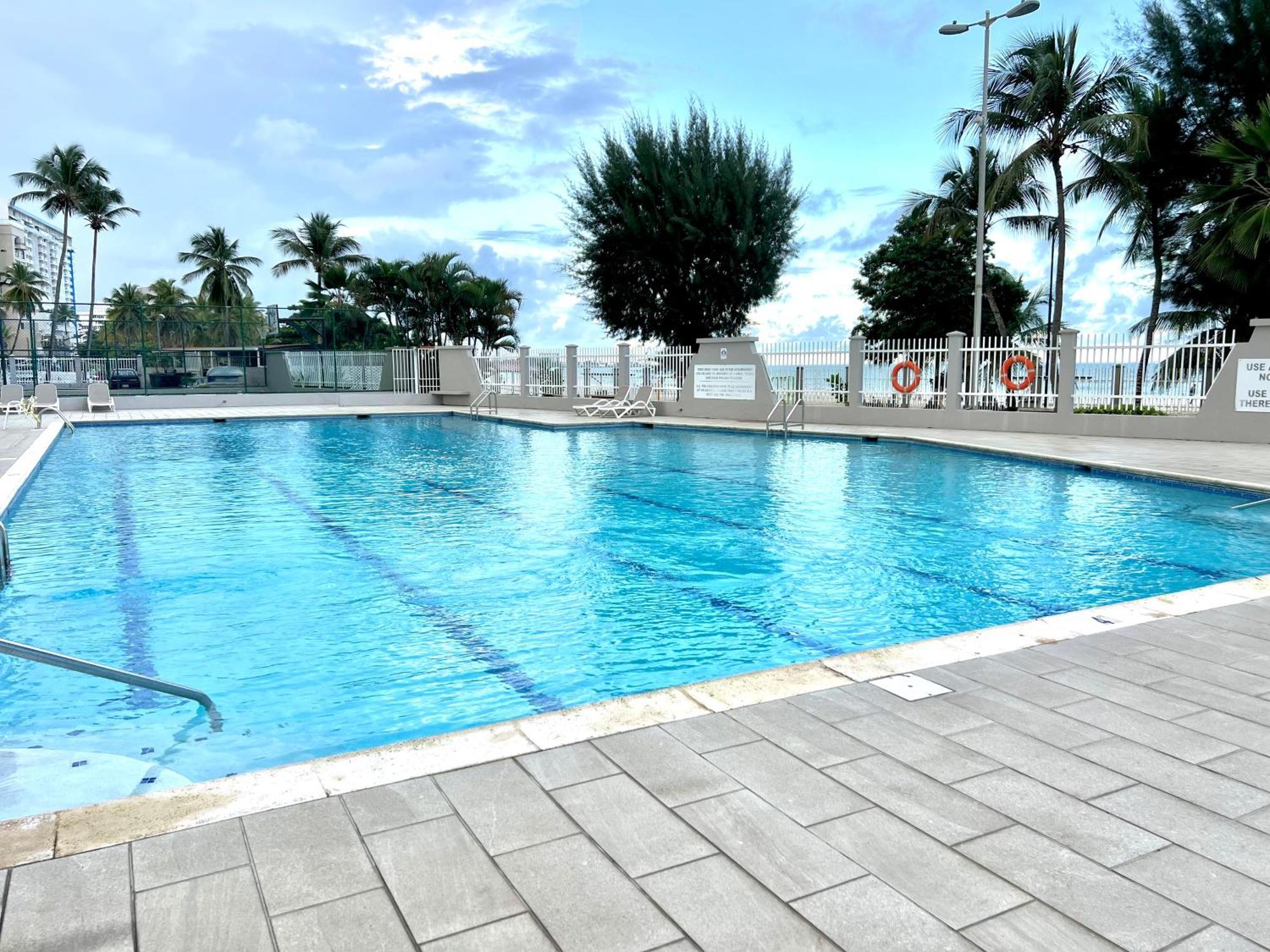 Ocean View Apt On Isla Verde In A 14Th Floor サンジョアン エクステリア 写真